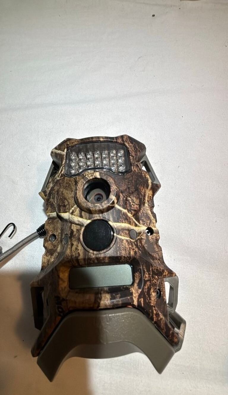 WildGame Innovations Trail Camera - Mossy Oak Country DNA